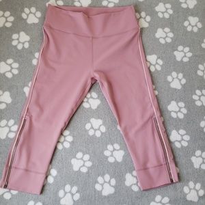 Demi Lovato Fabletics Capri Leggings